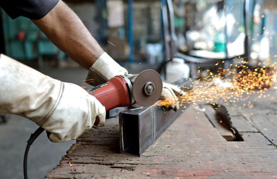 How to Choose the Right Metal Fabrication Workshop for Your Needs